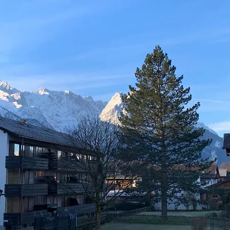 Ferienwohnung AlpenTraum Garmisch-Partenkirchen Exterior foto